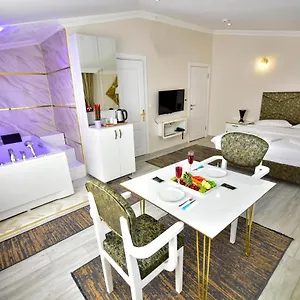 Otel Loca Life Airport ***